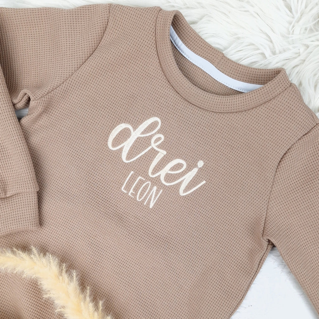 Pullover mit Zahl und Name