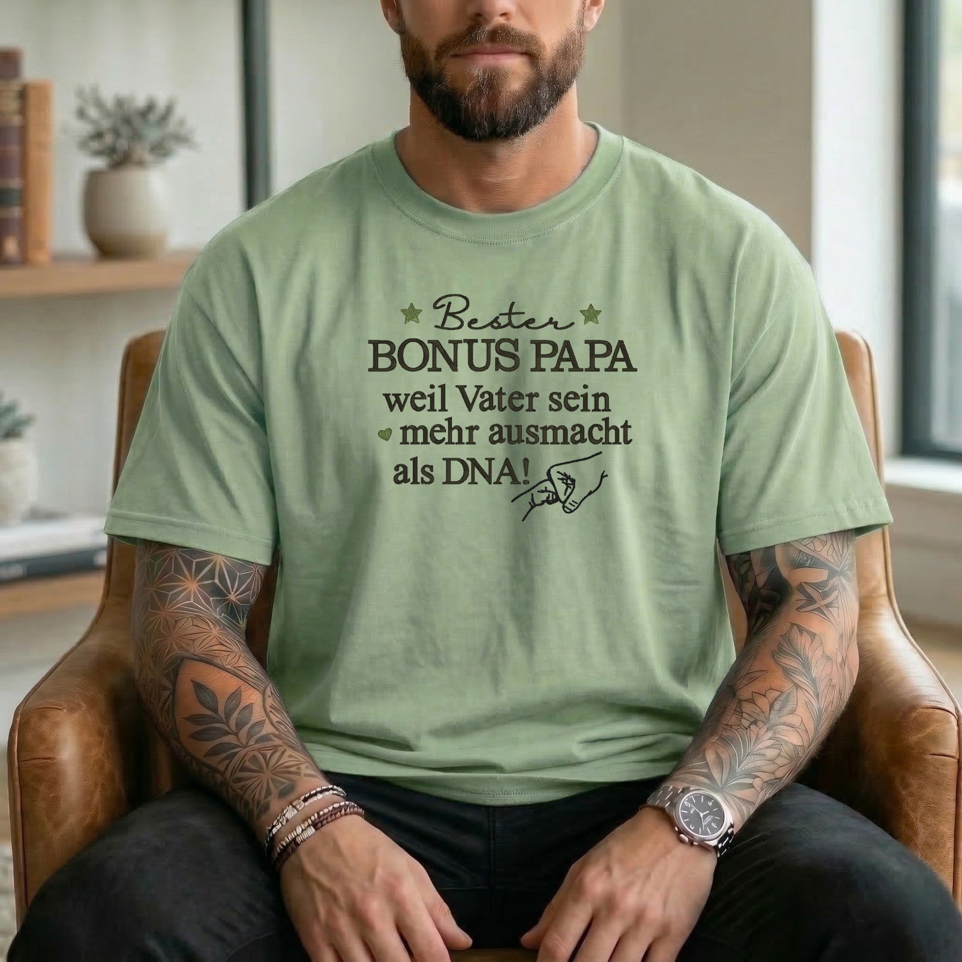 Bonus Papa T-Shirt • bestickt • emotionales Geschenk für Bonus Papa • Vatertag Shirt • Patchwork Familie