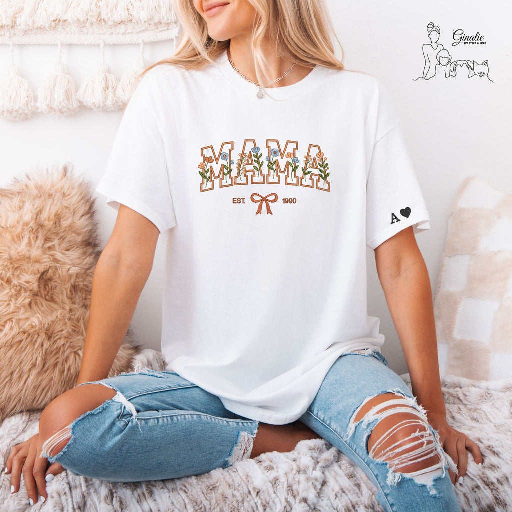 Mama T-Shirt • personalisiert mit Geburtsjahr & Ärmel-Initialen • florales Design