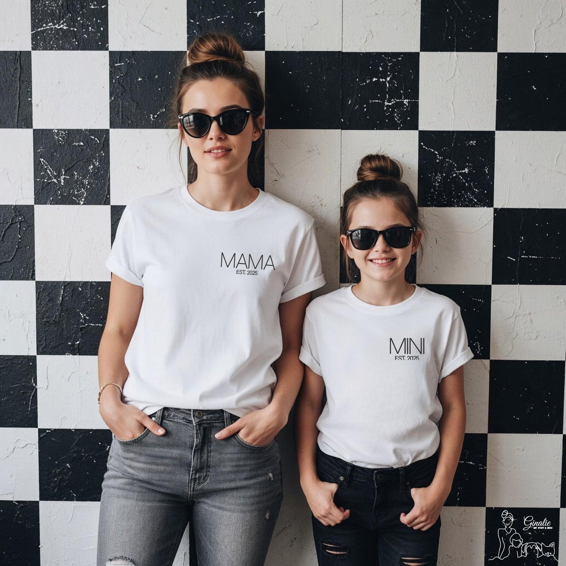 Mama Papa Shirt FAM01 • Family Matching Outfit • personalisiertes Familien T-Shirt • besticktes Partnerlook Shirt