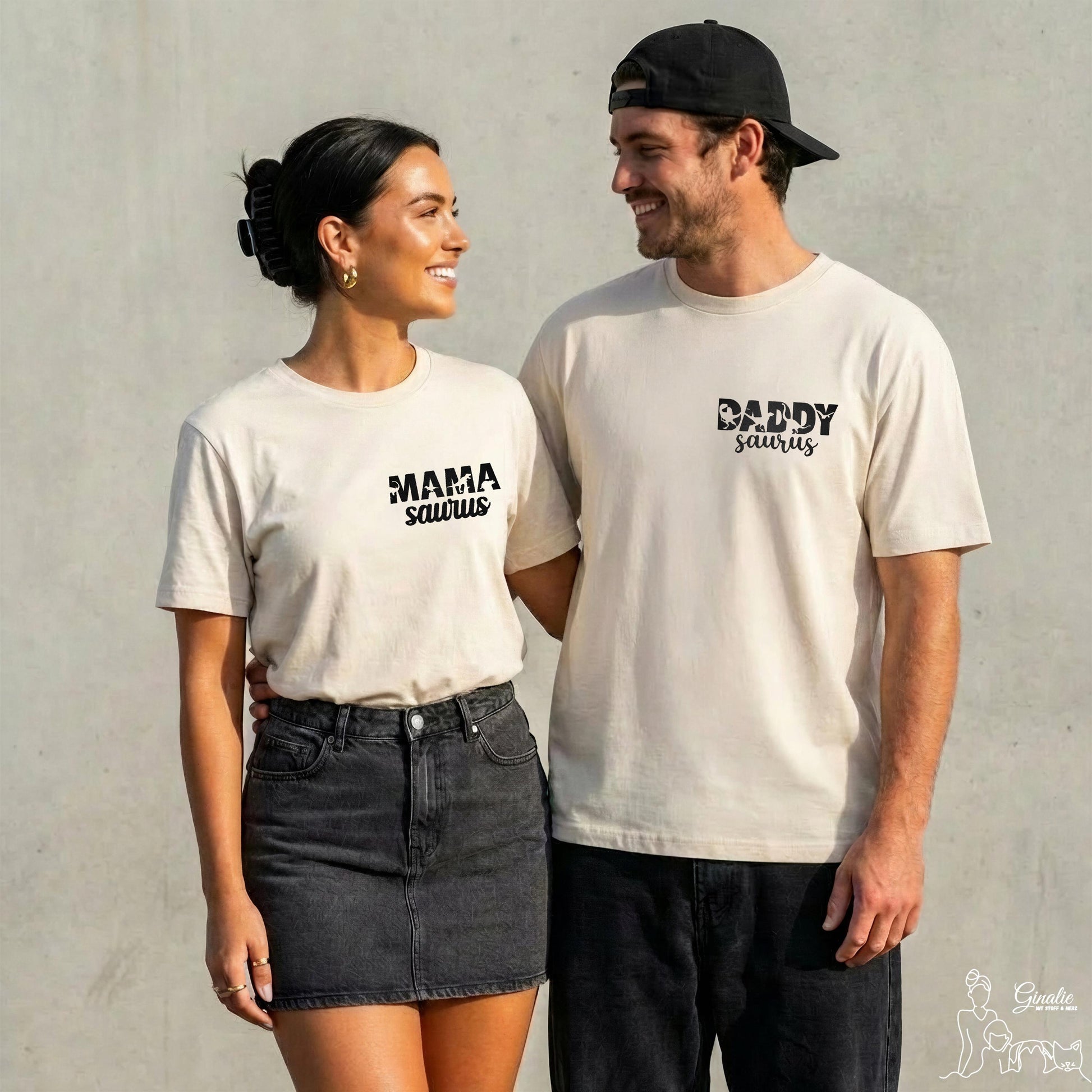 Mama Saurus & Daddy Saurus T-Shirt DINO01 • Partnerlook Shirt Eltern • Geschenk Mama Papa