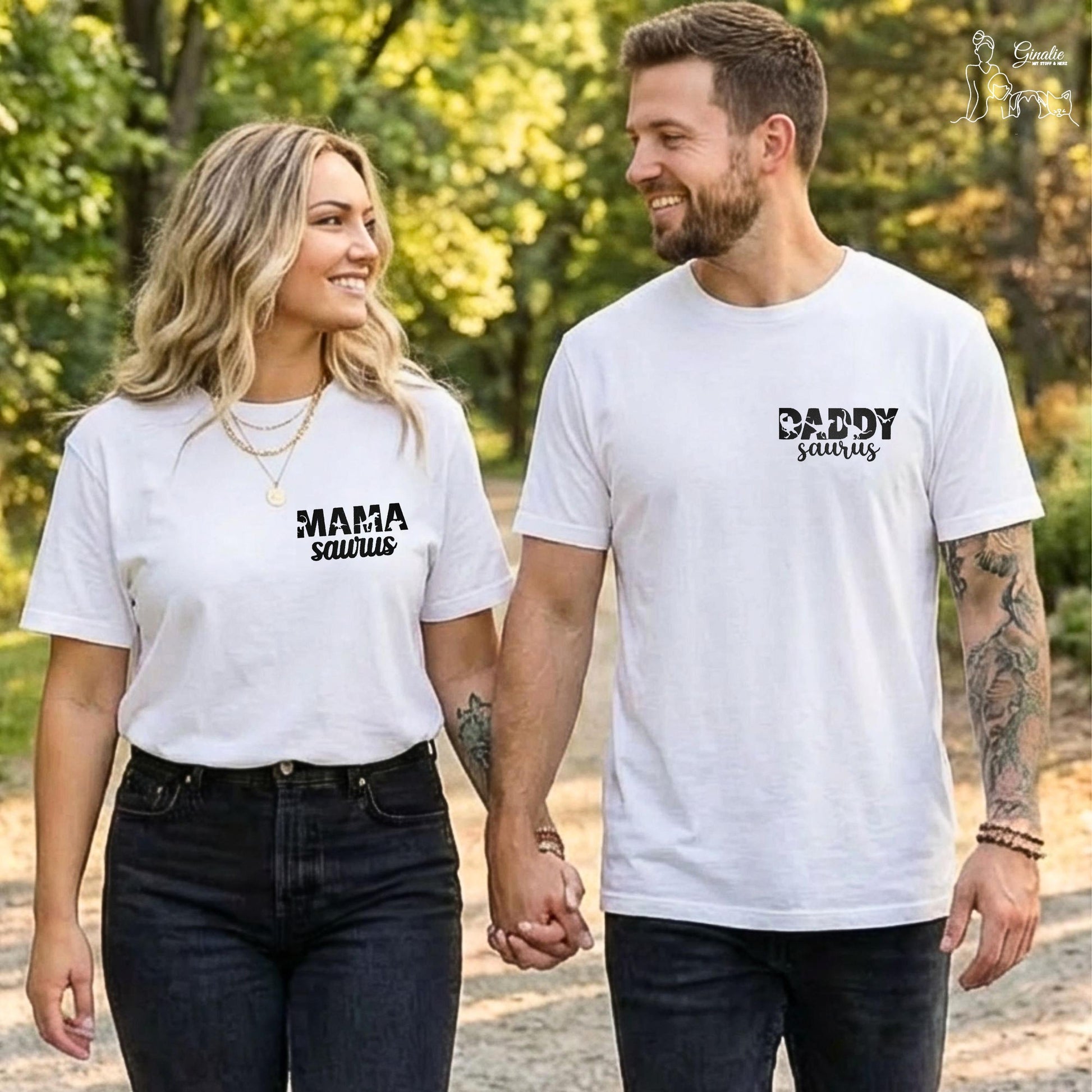 Mama Saurus & Daddy Saurus T-Shirt DINO01 • Partnerlook Shirt Eltern • Geschenk Mama Papa