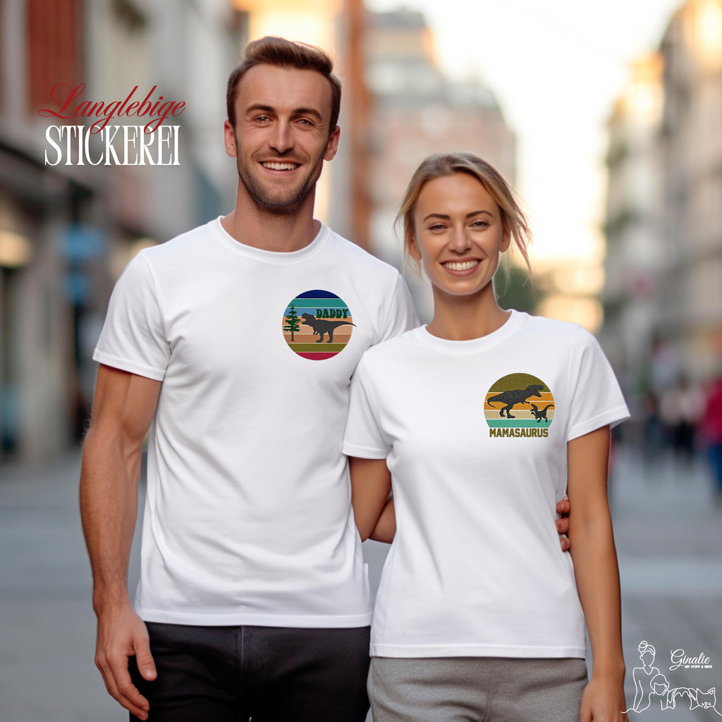 Mama Saurus & Daddy Saurus DINO02 • Retro Dino T-Shirt für Eltern