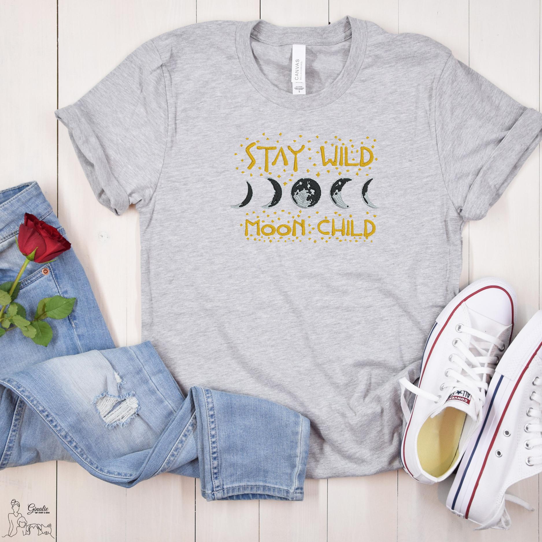 Stay Wild Moon Child SP02 • Spirituelles Shirt • Mondphasen T-Shirt, Hoodie oder Sweatshirt