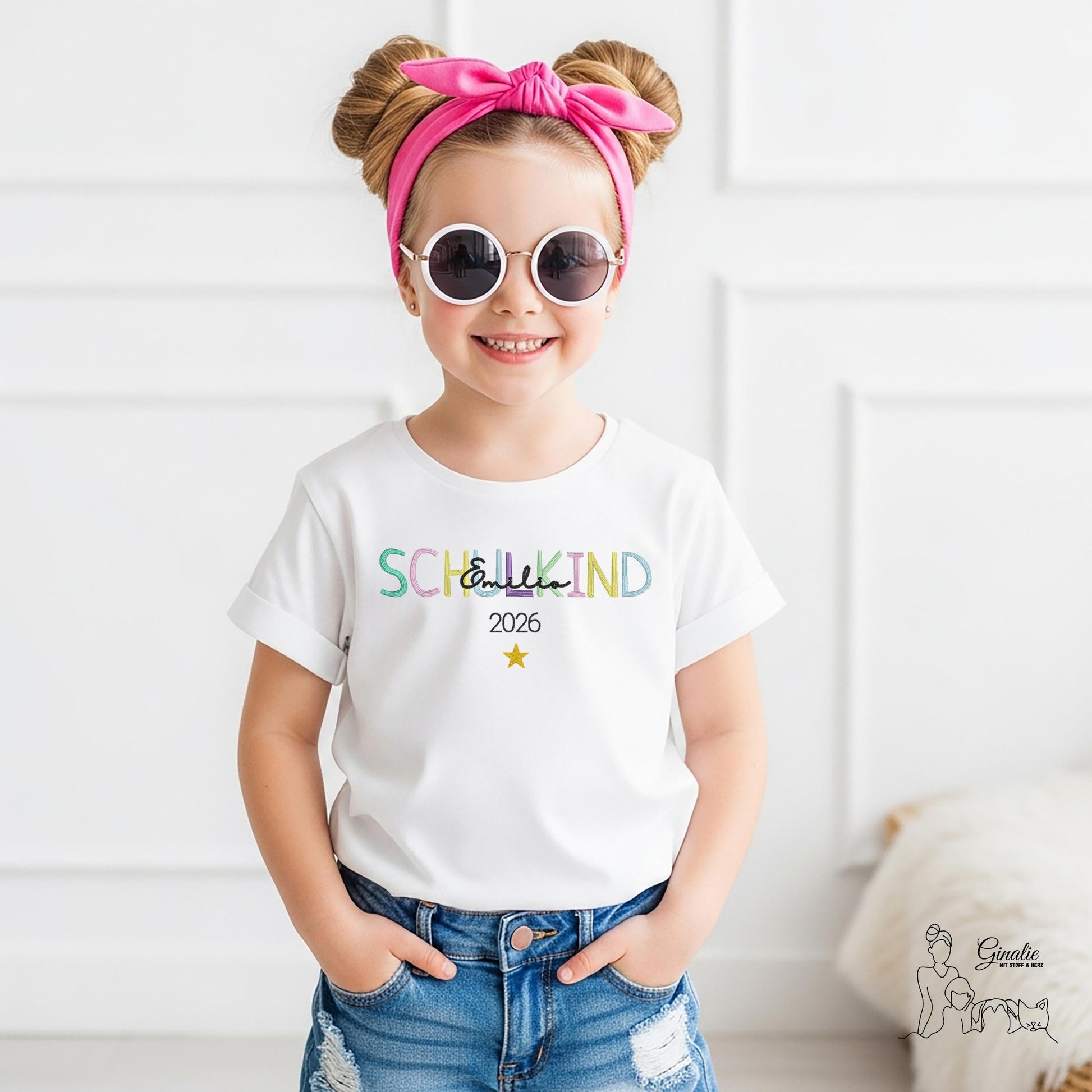 Schulkind T-Shirt SCHOOL01 • bestickt & personalisiert mit Name • Einschulung