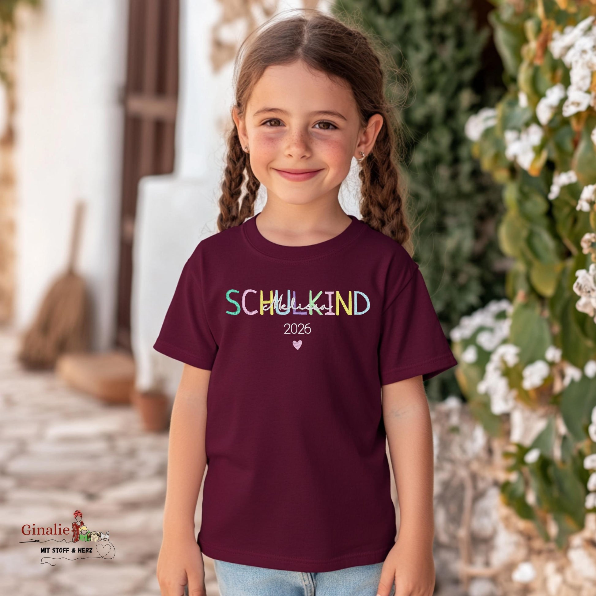 Schulkind T-Shirt SCHOOL01 • bestickt & personalisiert mit Name • Einschulung