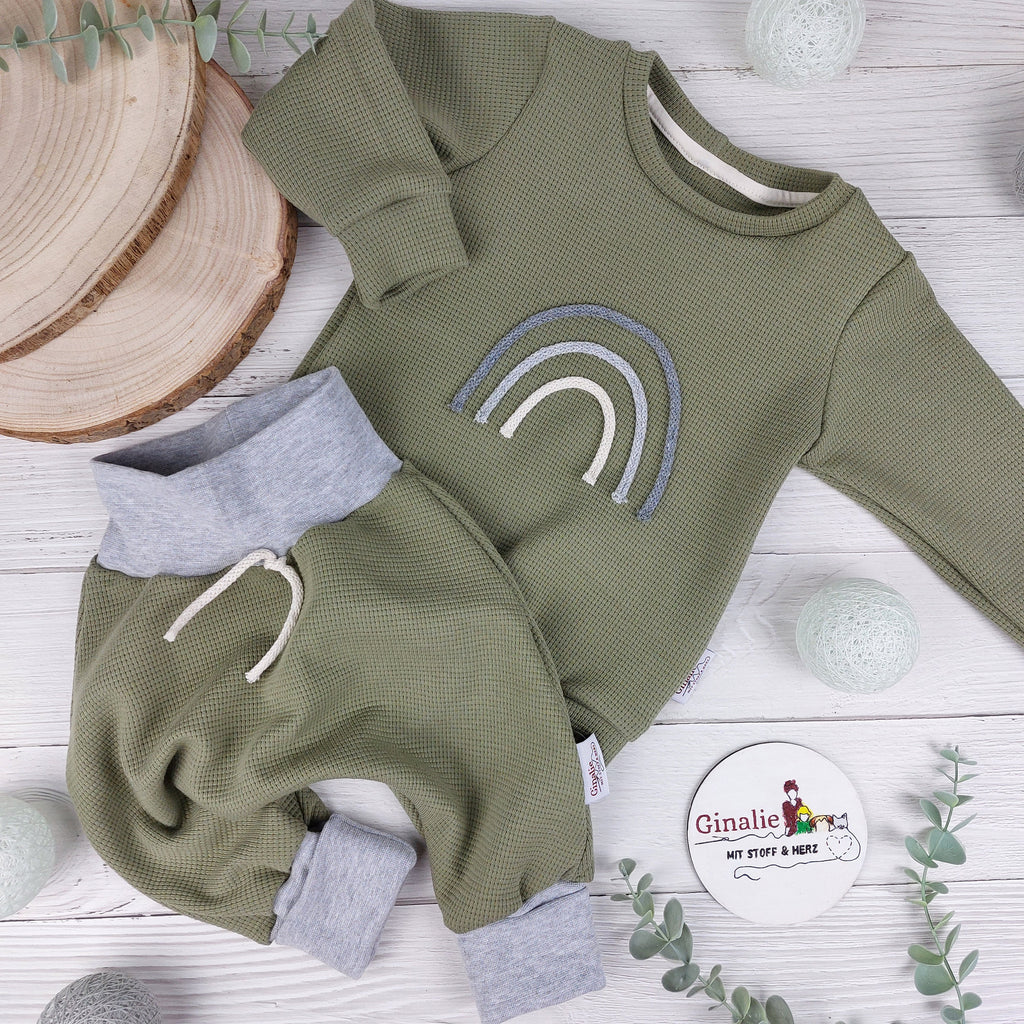 Pullover & Pumphose • Waffeljersey mit Regenbogen-Kordel