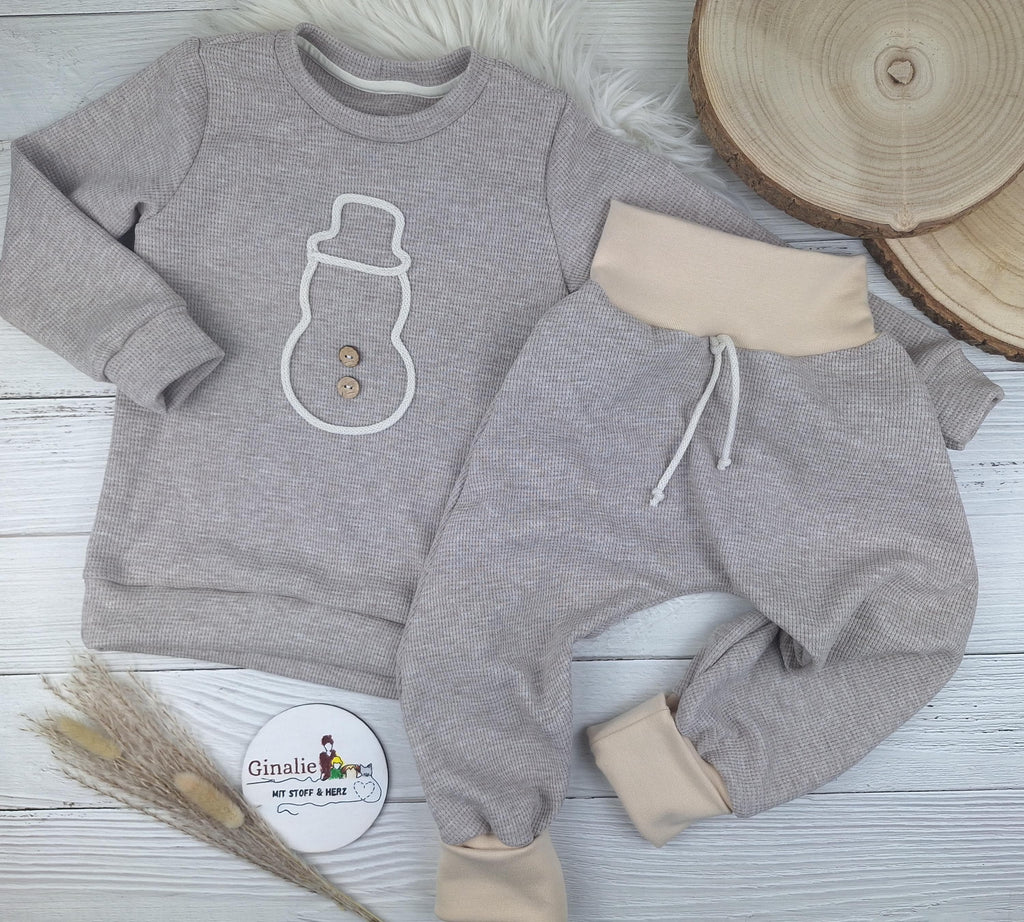Weihnachts-Kordelpullover für Kinder • festliche Applikationen aus Kordel