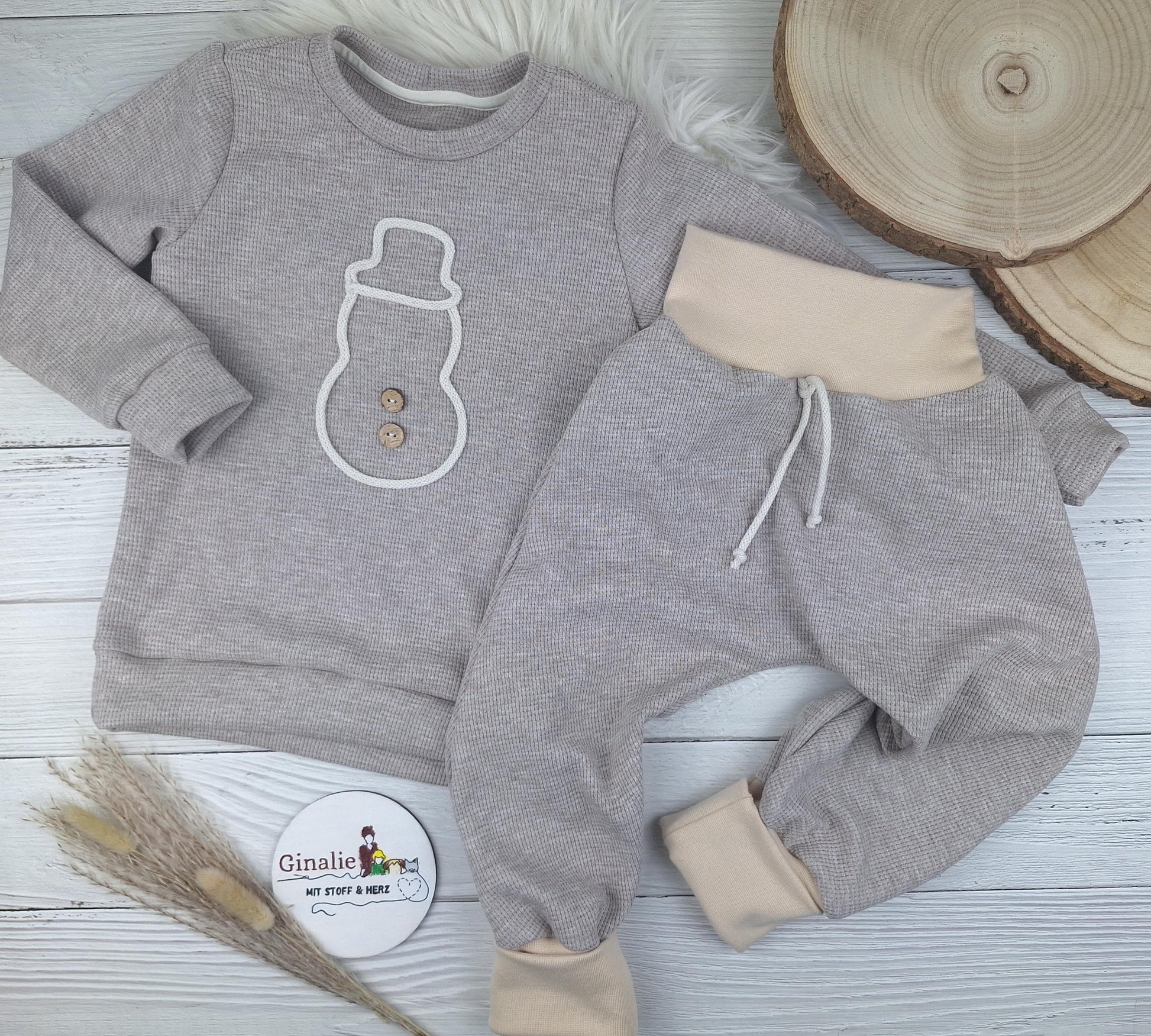 Weihnachts-Kordelpullover für Kinder • festliche Applikationen aus Kordel
