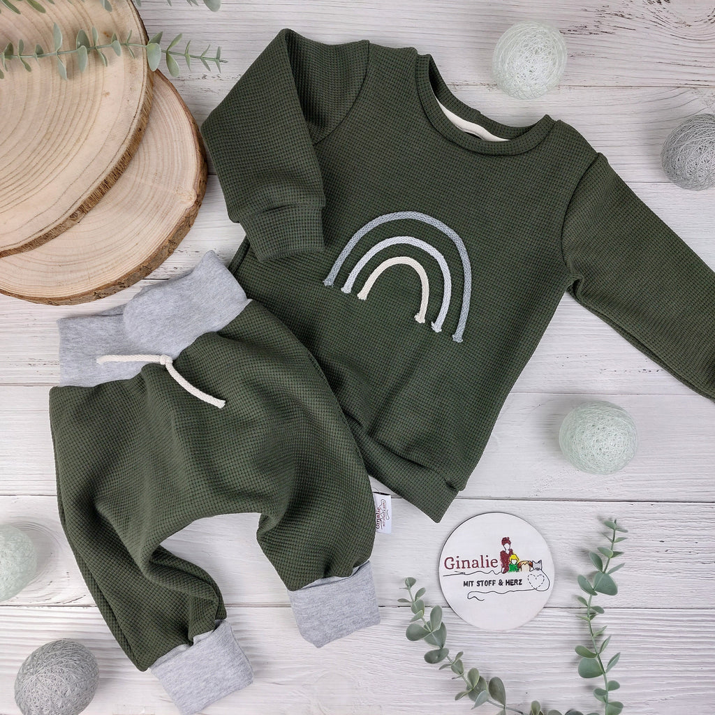 Pullover & Pumphose • Waffeljersey mit Regenbogen-Kordel