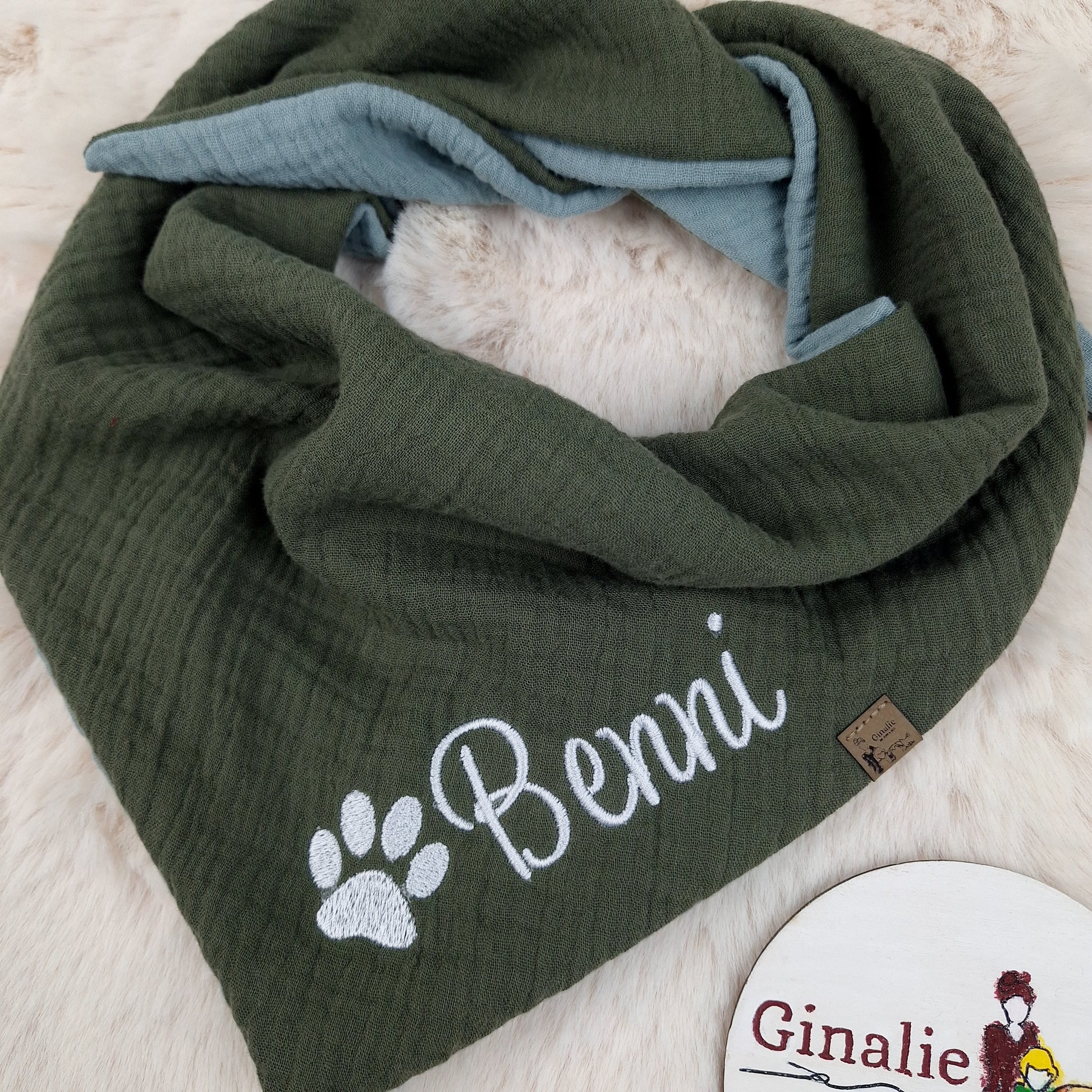 Hundehalstuch mit Namen aus Musselin