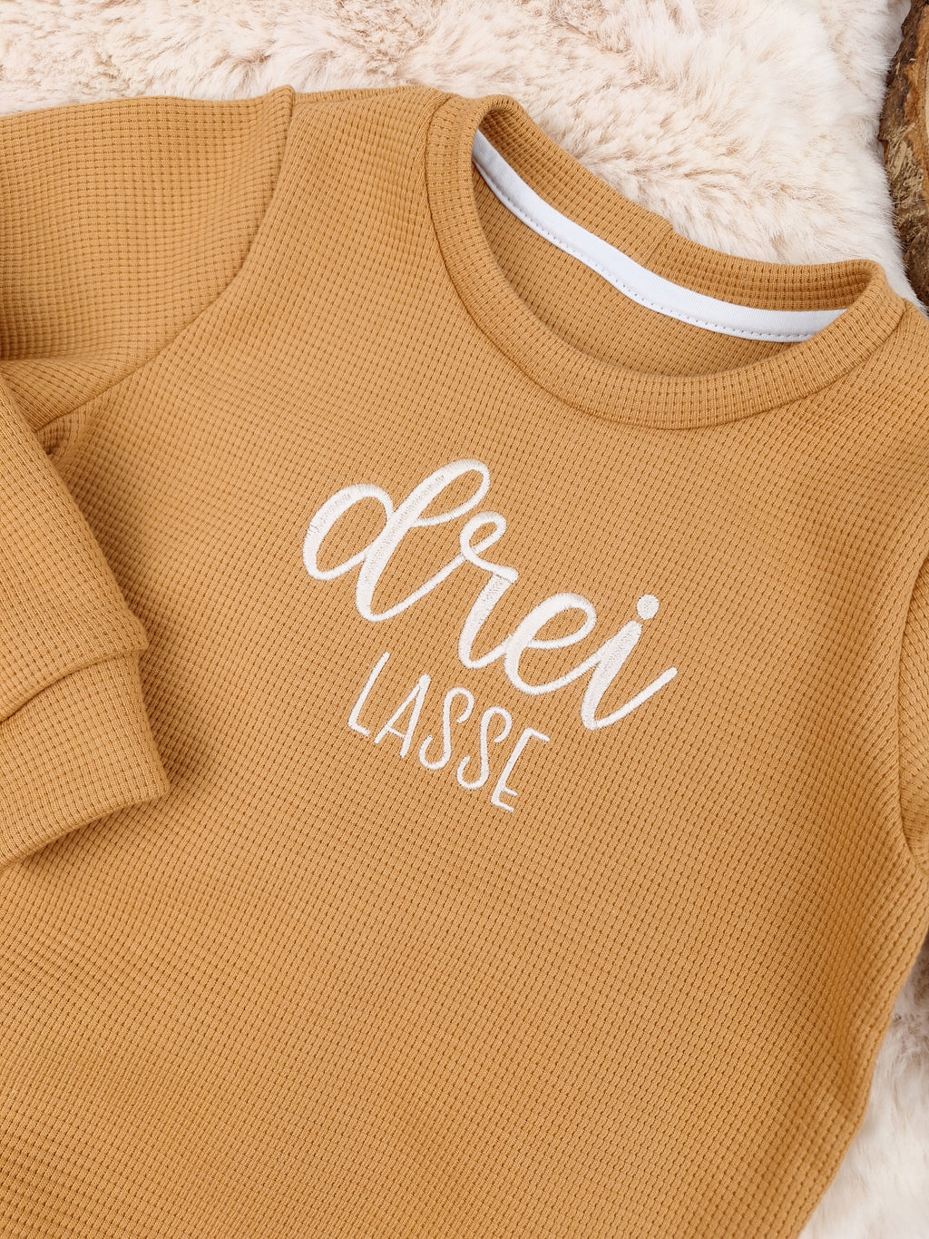 Kinderpullover Geburtstag – personalisiert (Name & Zahl) • Waffeljersey