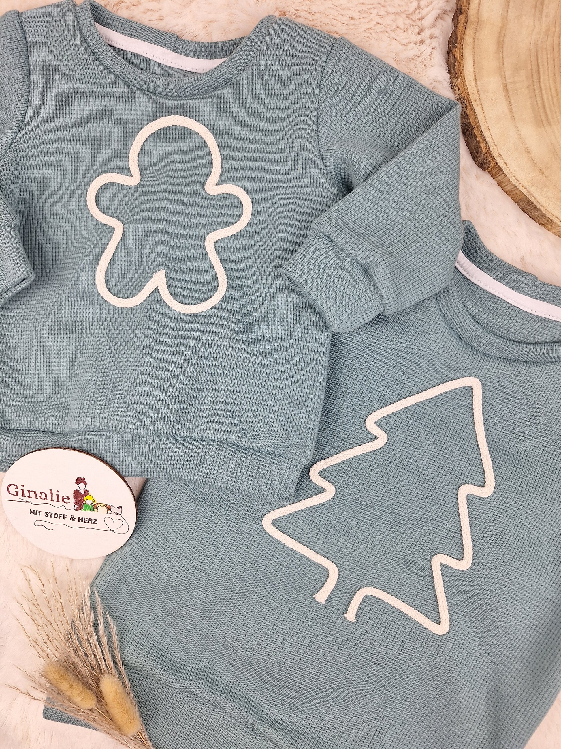 Weihnachts-Kordelpullover für Kinder • festliche Applikationen aus Kordel