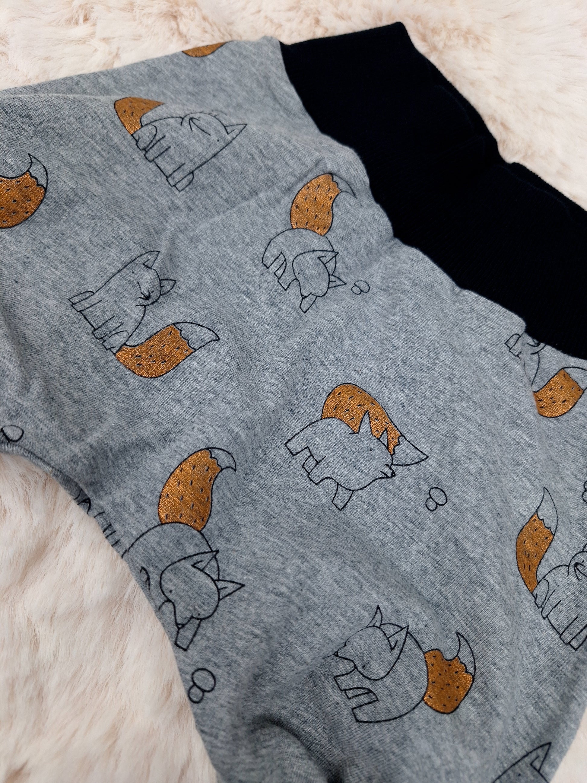 Sofortkauf Grau Gold Fuchs Pumphose Baby Gr. 68