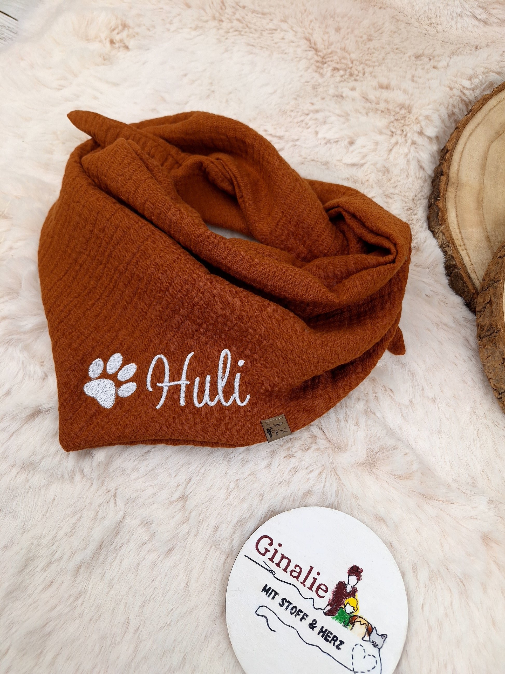 Hundehalstuch mit Namen aus Musselin