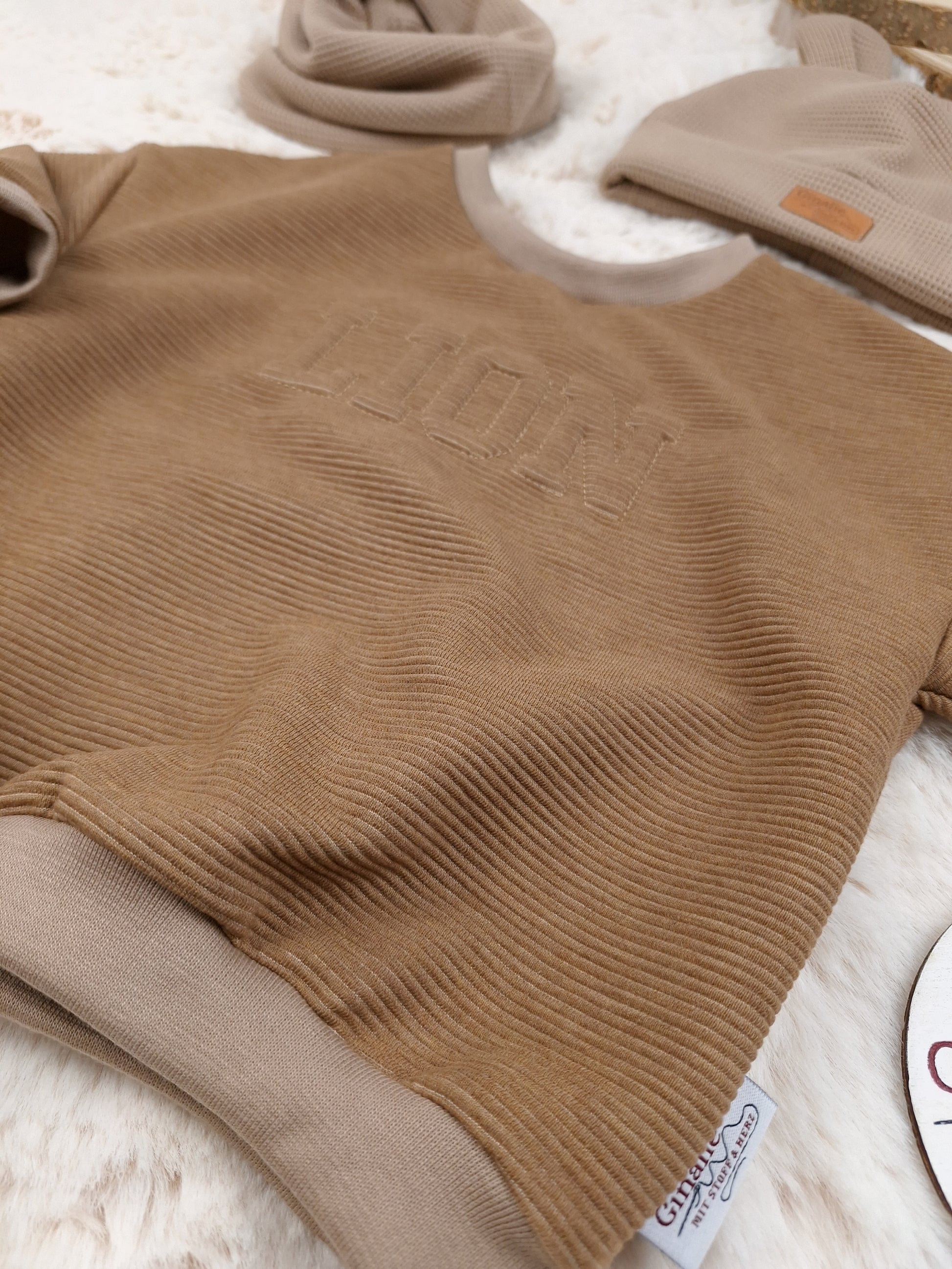 Oversized Pullover Ottoman Rib • Name in 3D-Puff-Stickerei • Baby & Kinder