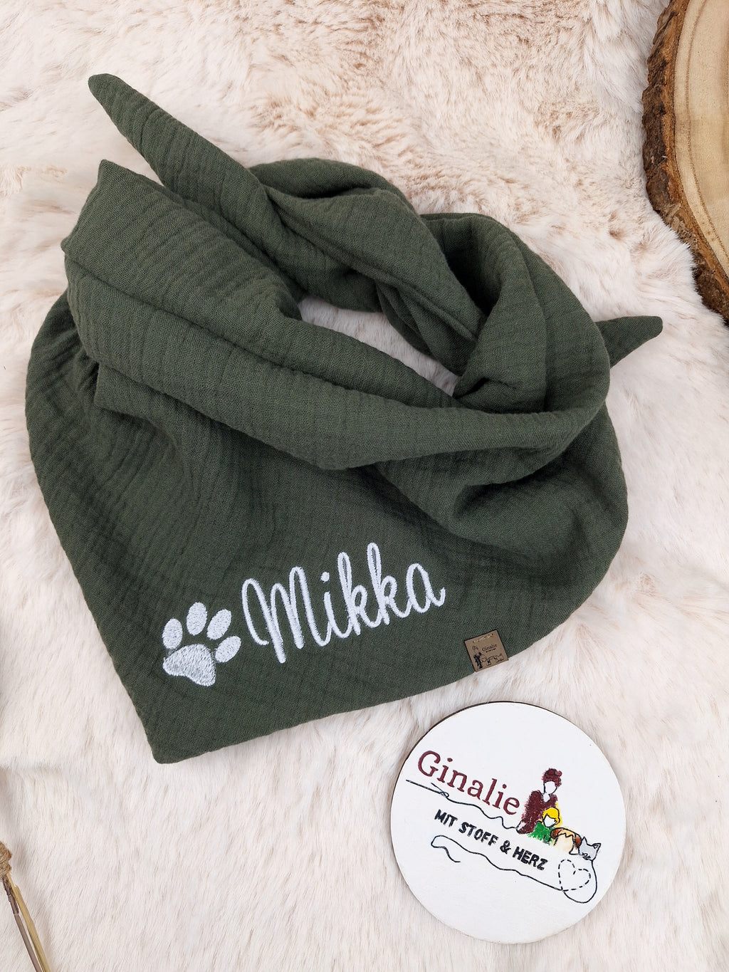Hundehalstuch mit Namen aus Musselin